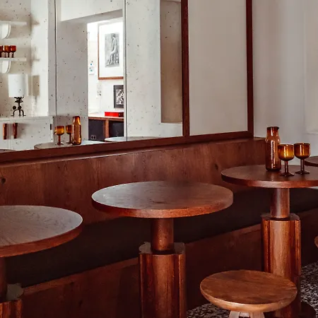 Des Academies Et Des Arts 4* Paris