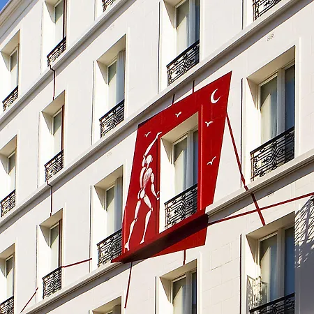 Des Academies Et Des Arts 4*