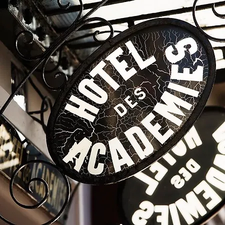 Des Académies Et Des Arts