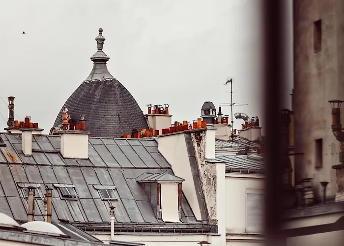 Des Academies Et Des Arts باريس