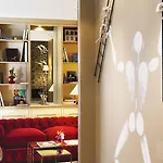 Des Académies Et Des Arts Hotel 4*