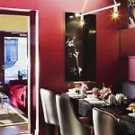 Des Académies Et Des Arts Hotel 4*